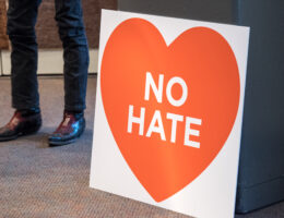 No Hate-Aufruf in Anti-Hatespeech-Kampagne